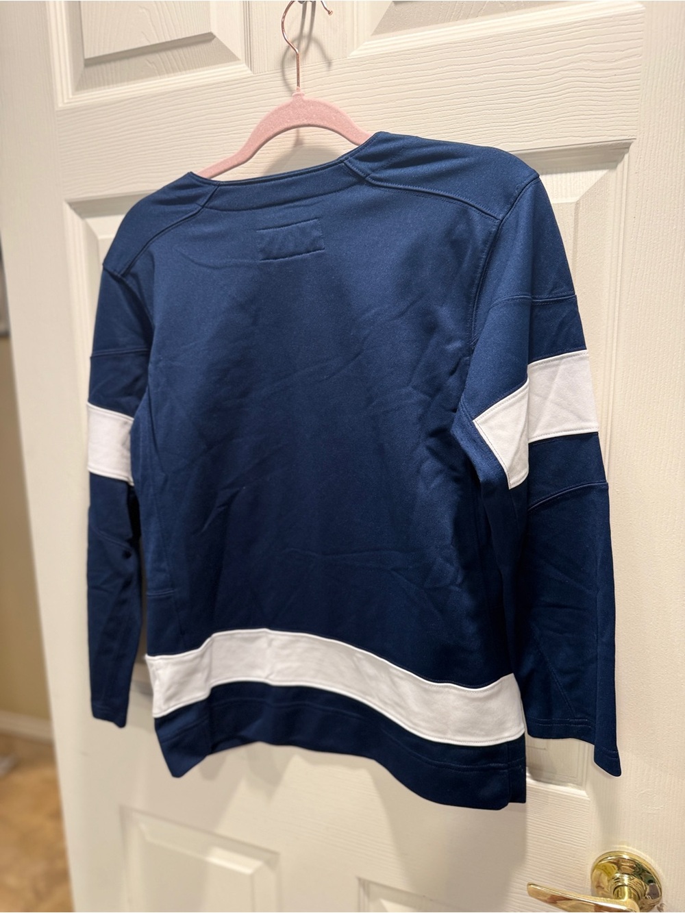 Nike Penn State Nittany Lions Hockey Jersey Navy White Women Medium V Neck - Picture 6 of 7